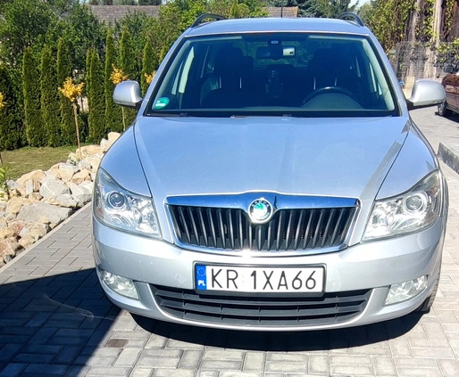 Skoda Octavia cena 27500 przebieg: 270000, rok produkcji 2012 z Piekary Śląskie małe 137